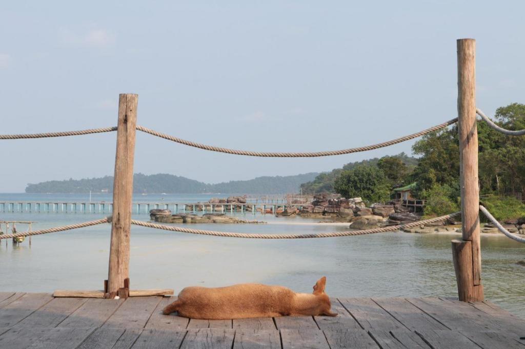 Albergue Mad Monkey Koh Rong Samloem Koh Rong Sanloem Exterior foto